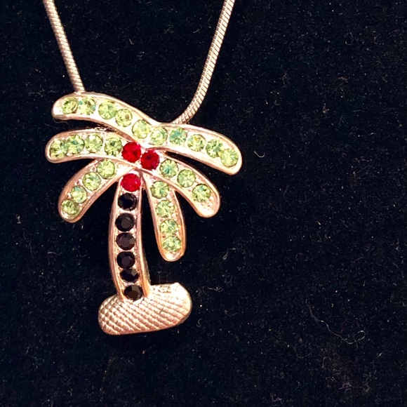 🌈 Sparkly Palm Tree Necklace - Picture 1 of 3